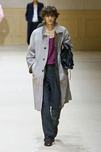 Look 49